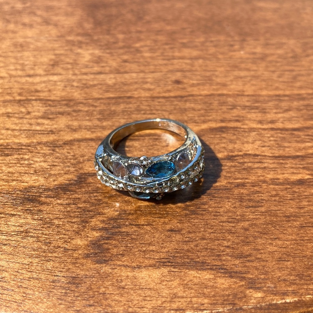 Cubic Zerconia/Rhinestone Ring - Picture 2 of 4